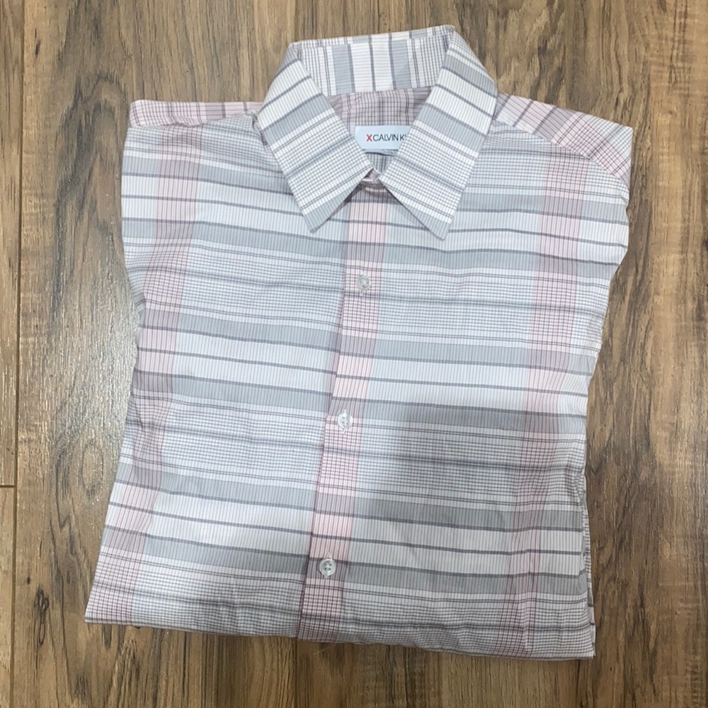 Men’s Calvin Klein long sleeve button down collared dress shirt
